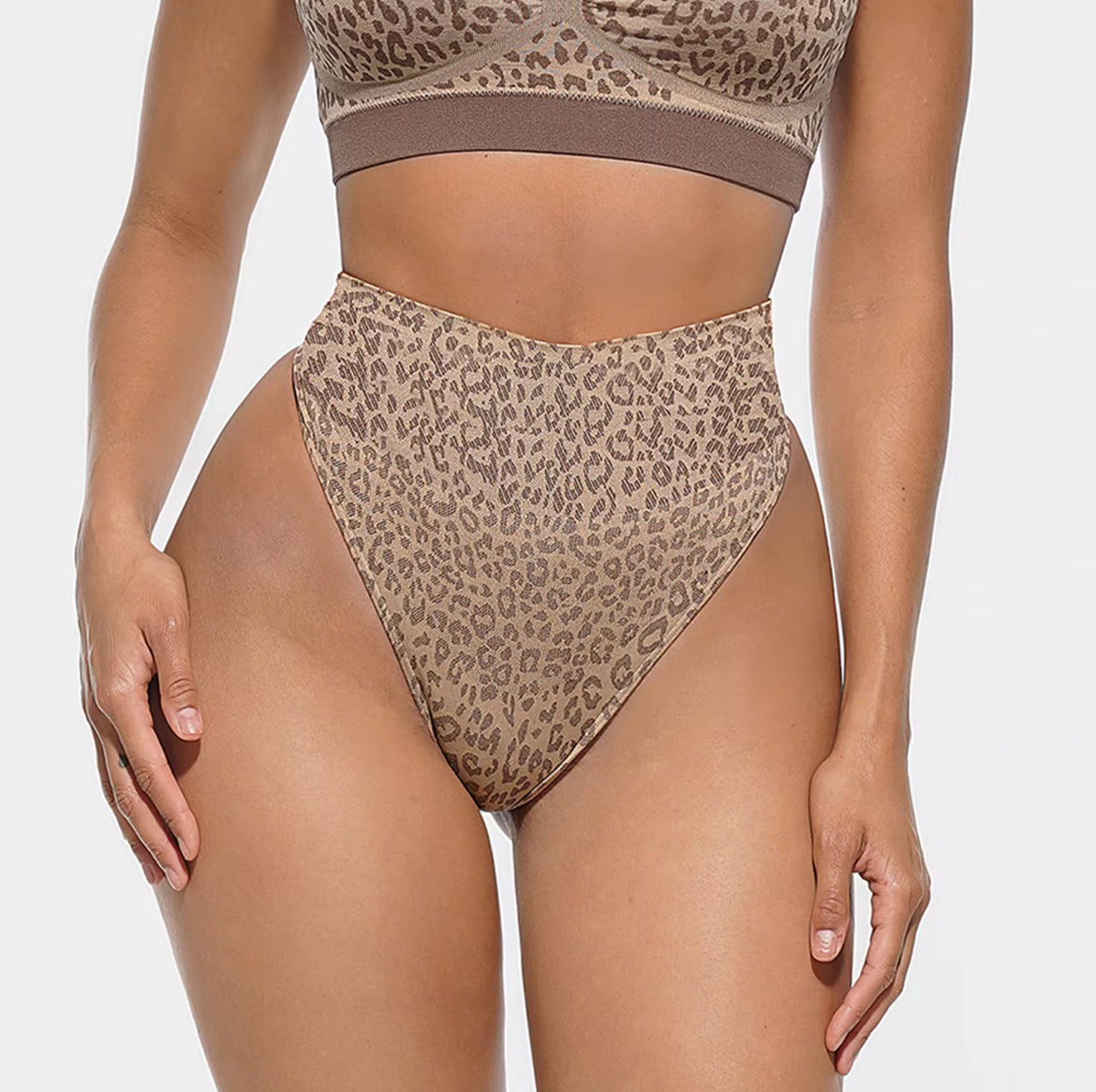 2 piece Leopard seamless bralette & thigh waisted thong